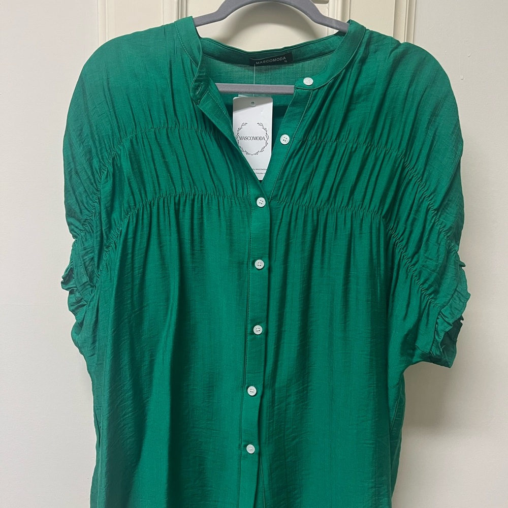 Green Women's Top by Mascomoda